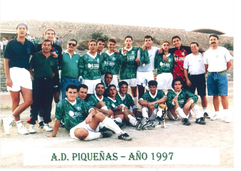 A.D. PIQUEÑAS AÑO 1997